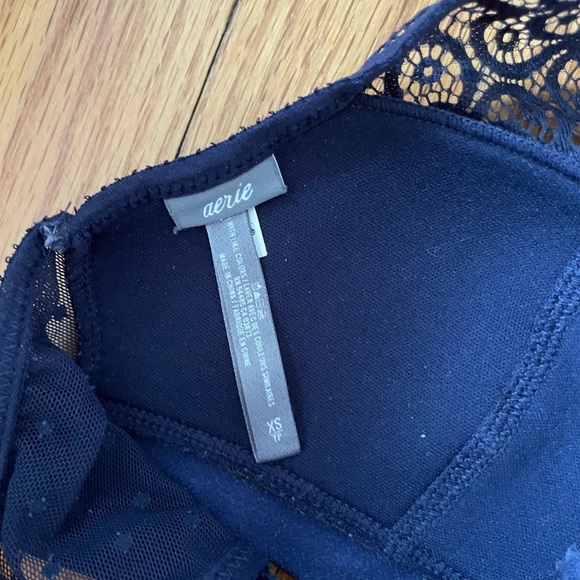 Navy blue aerie bralette. Size small - Picture 3 of 3